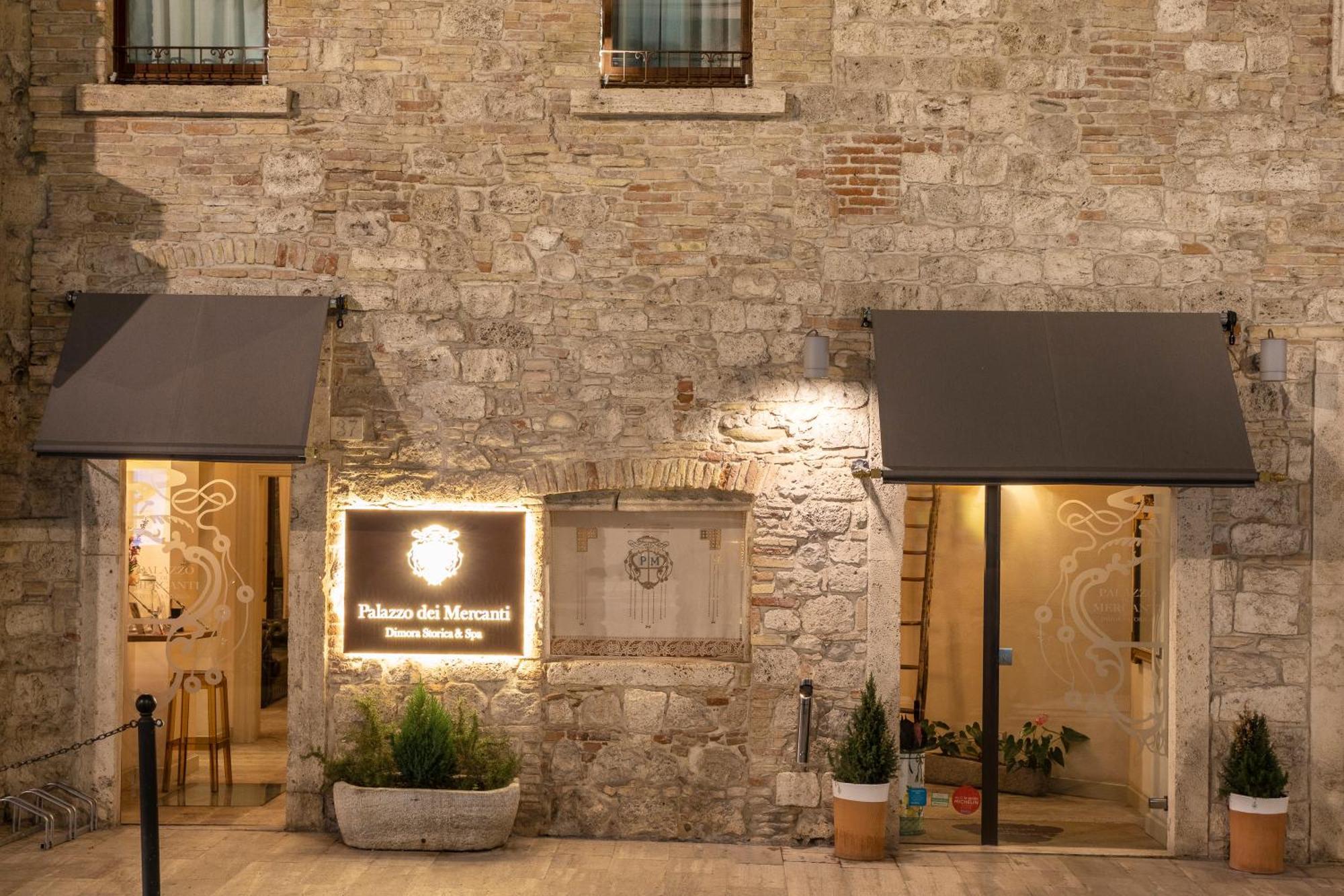Palazzo Dei Mercanti - Dimora & Spa Ascoli Piceno Exterior photo